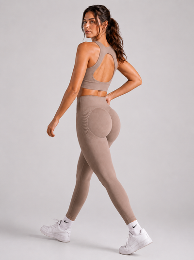 Form High-Waist Hold Leggings - Mushroom pose 3 | color:mushroom